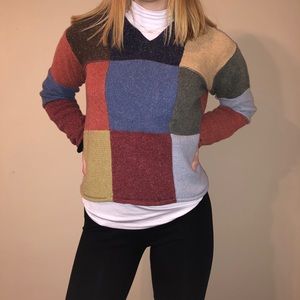 VIBRANT SWEATER